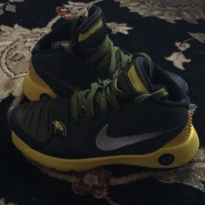 Size 5 KD5trey kids.